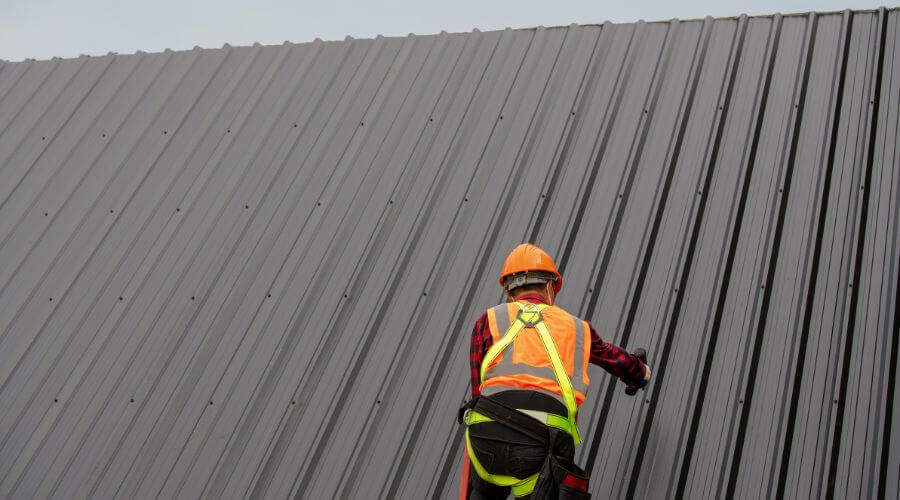 Expert Emergency Roof Repairs services in Indiahoma, OK